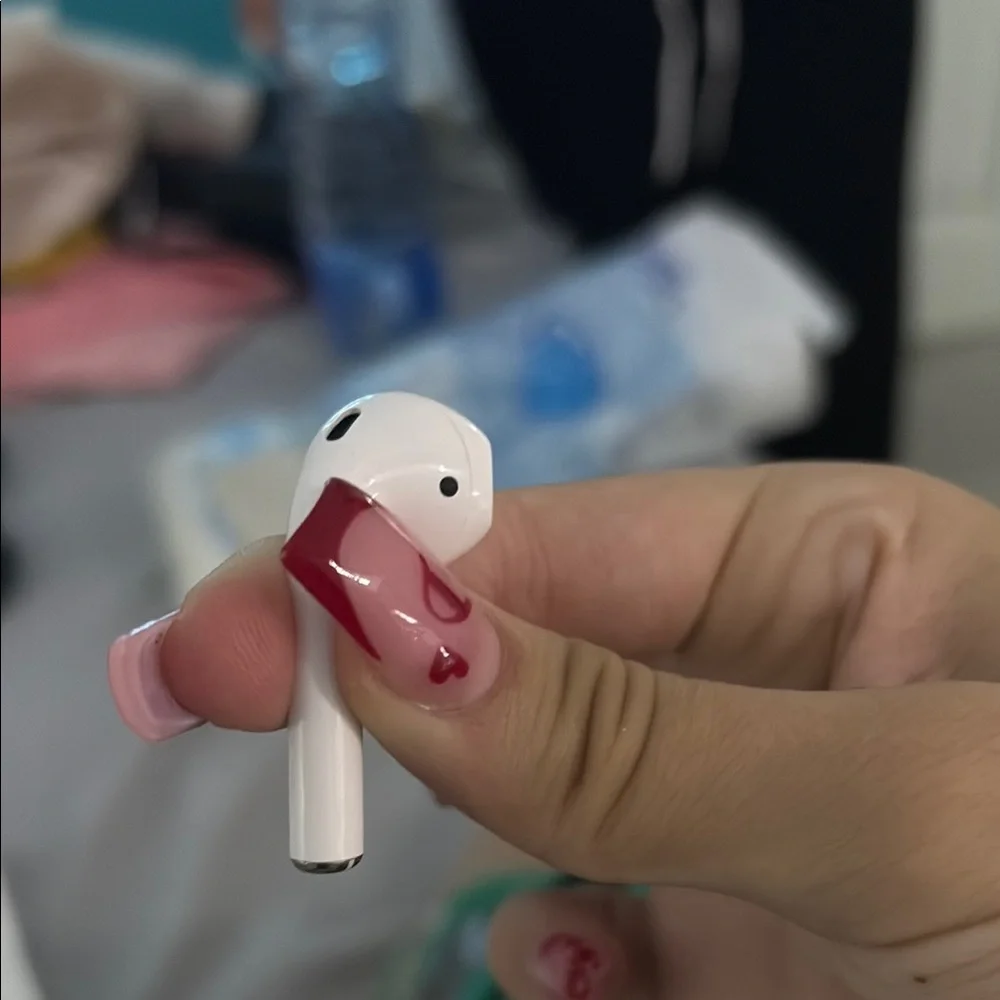 Apple White AirPods Wireless Headset